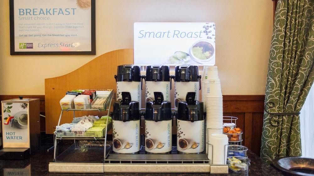 Holiday Inn Express Turlock By Ihg Buitenkant foto