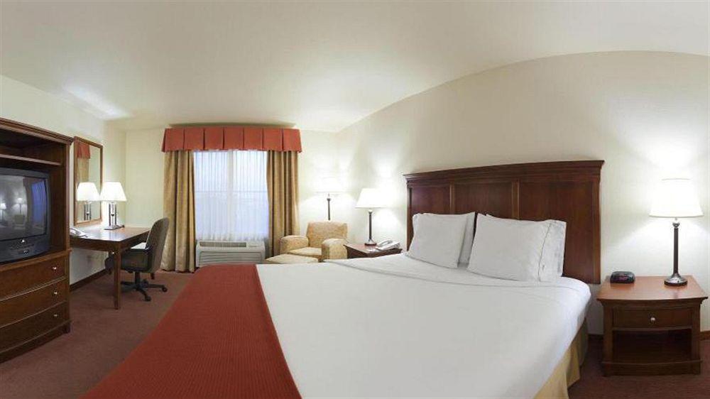 Holiday Inn Express Turlock By Ihg Buitenkant foto