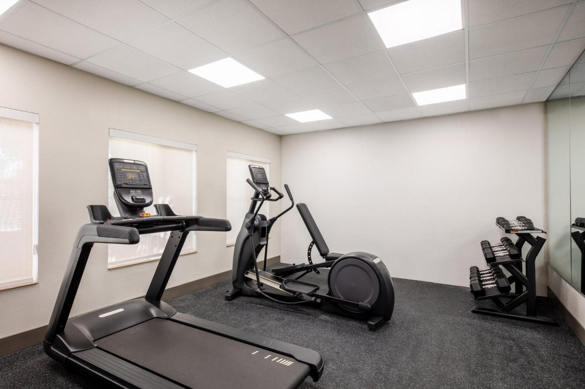 Holiday Inn Express Turlock By Ihg Buitenkant foto