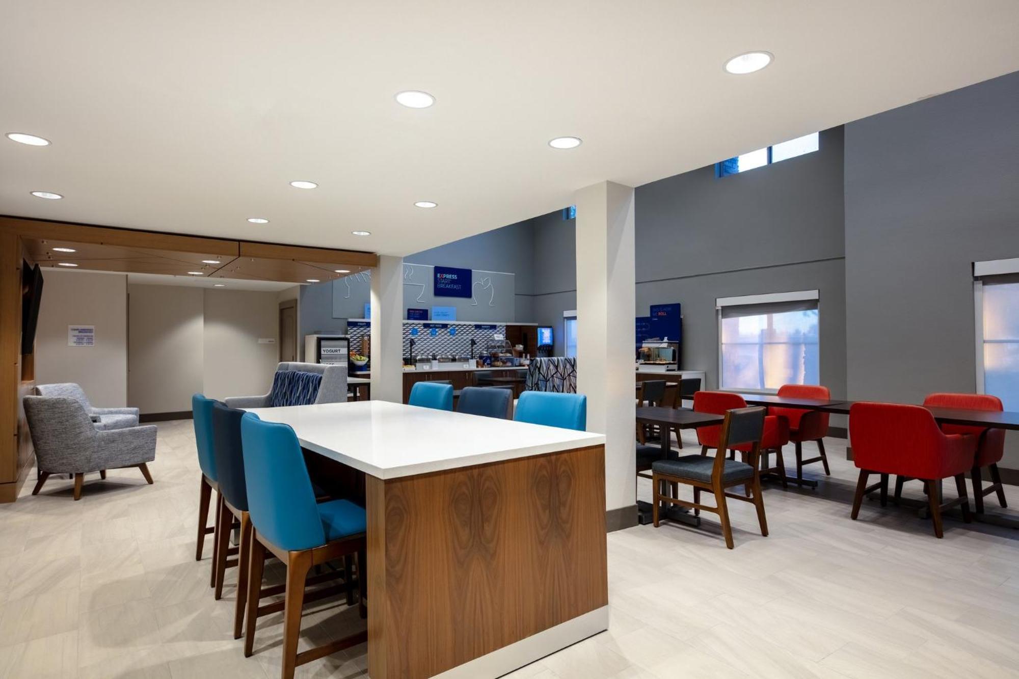 Holiday Inn Express Turlock By Ihg Buitenkant foto