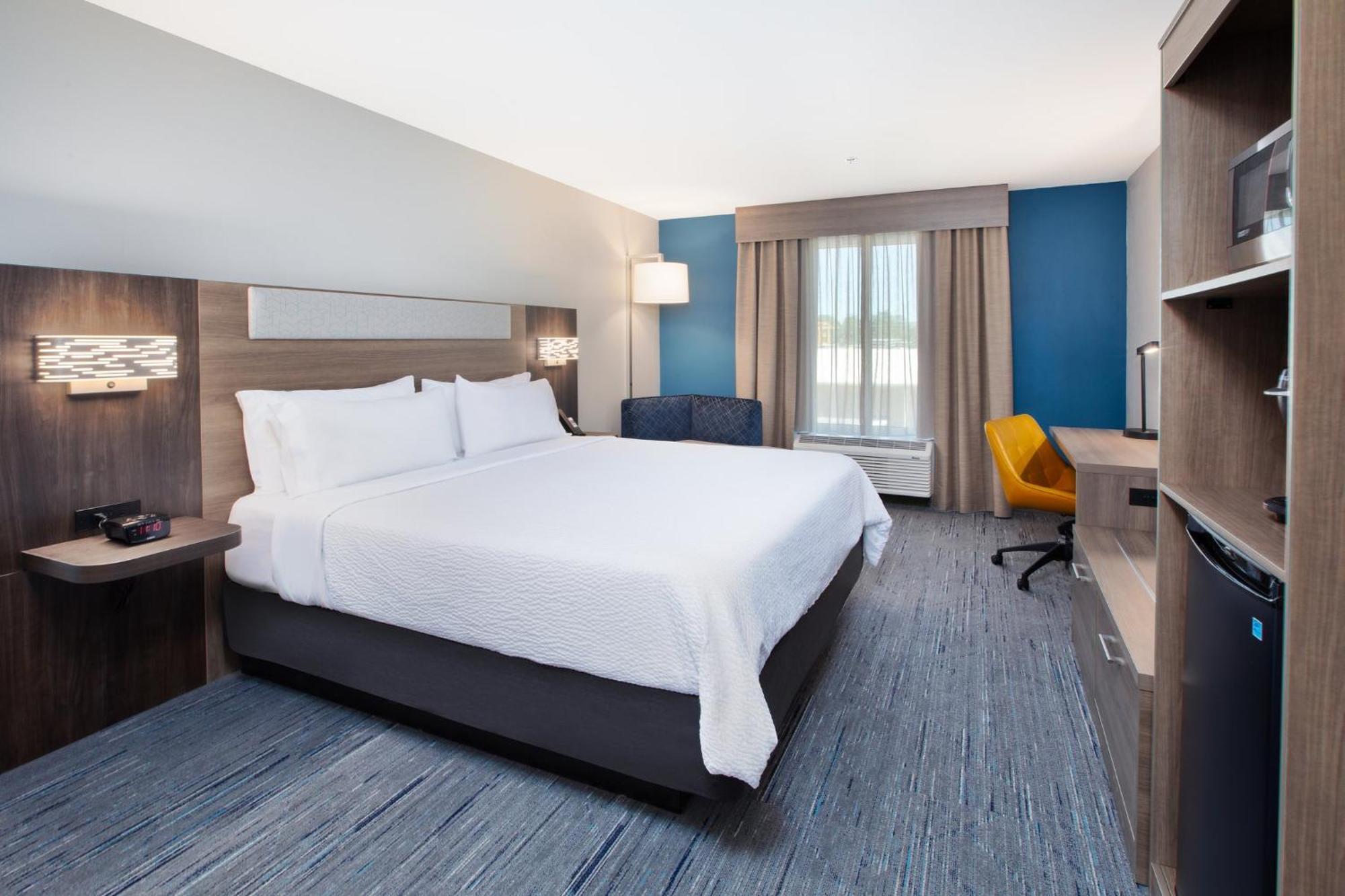 Holiday Inn Express Turlock By Ihg Buitenkant foto